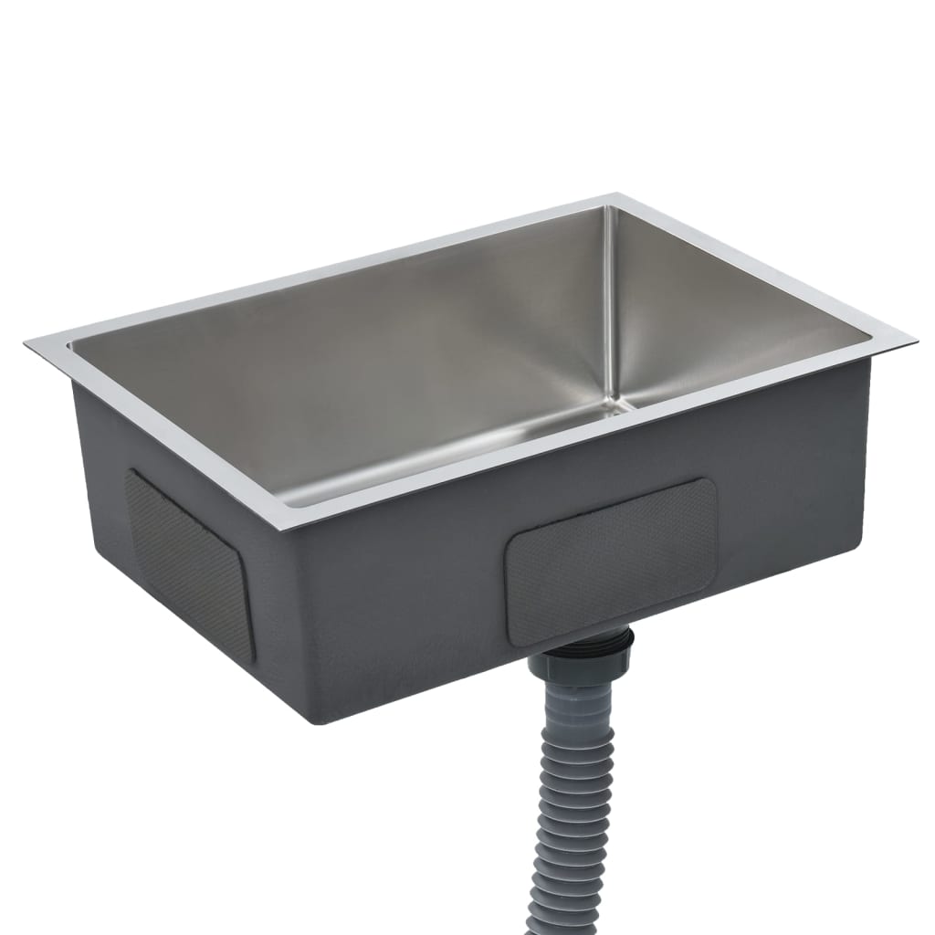 Handmade built-in sink with stainless steel strainer